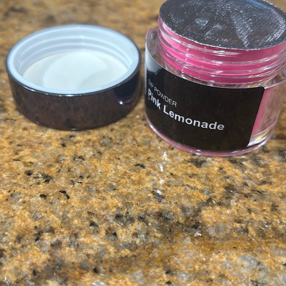 Nail Dipping Powder Set with Black and White Bottles - Picture 9 of 9